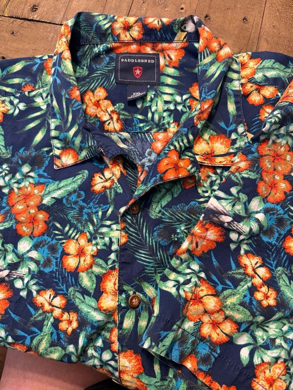 Saddlebred Men's Tropical Toucan and Floral Short Sleeve Button-Up Shirt